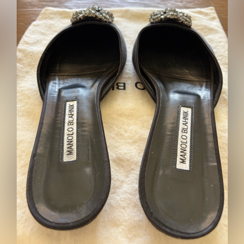 Manolo Blahnik Hangisi black crystal-embellished satin slippers - Picture 5 of 9